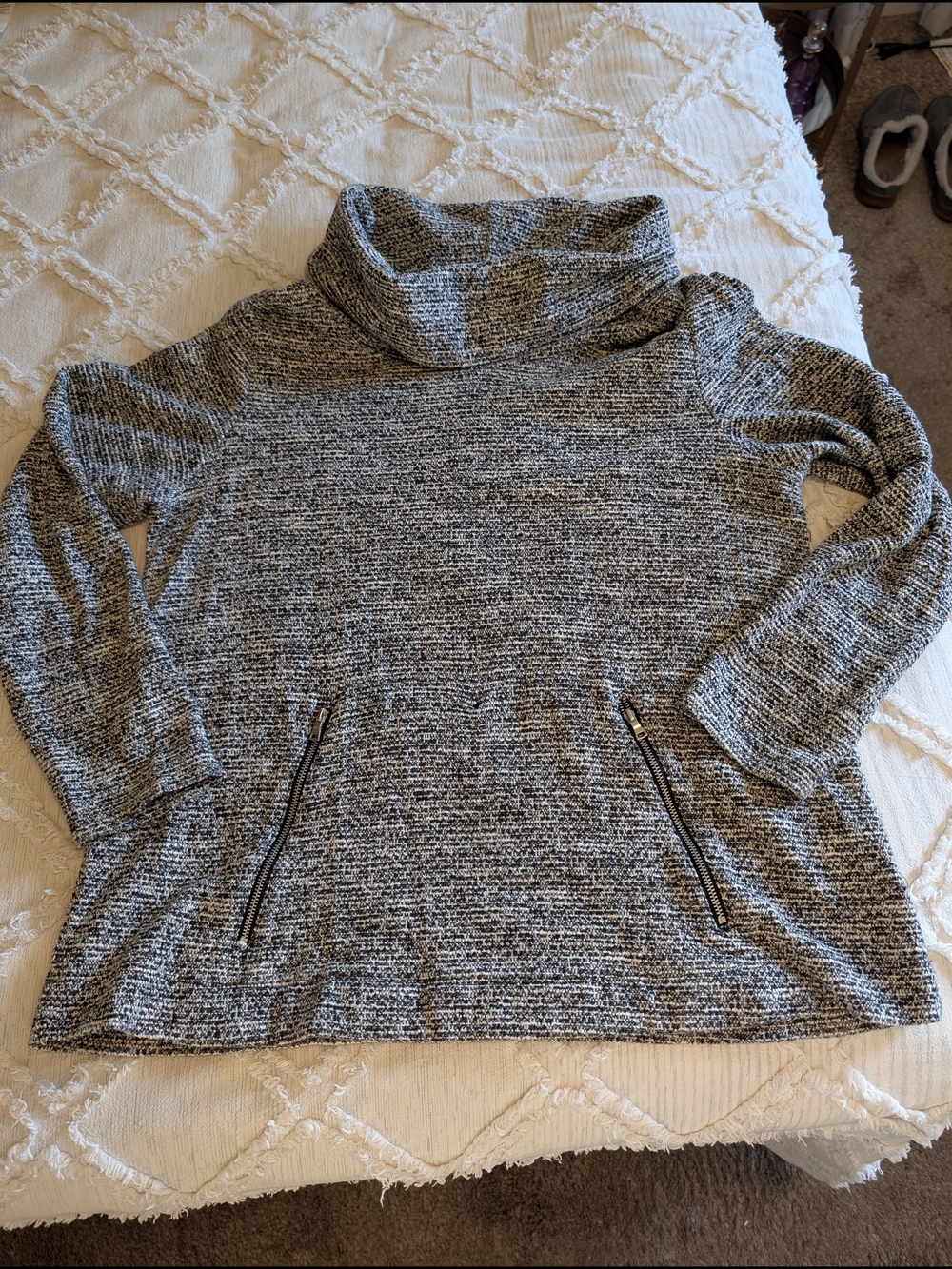 Croftn& Barrow Cozy Gray Marled Cowl Neck Sweater with Zip Pockets